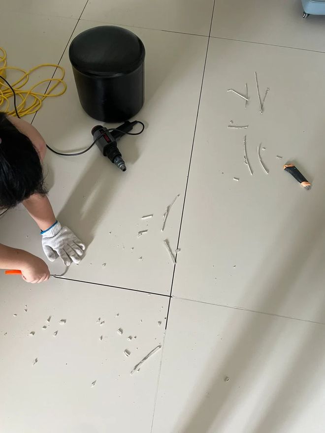 瓷砖烂了有什么补救方法视频教程(瓷砖烂了有什么补救方法视频教程图片)